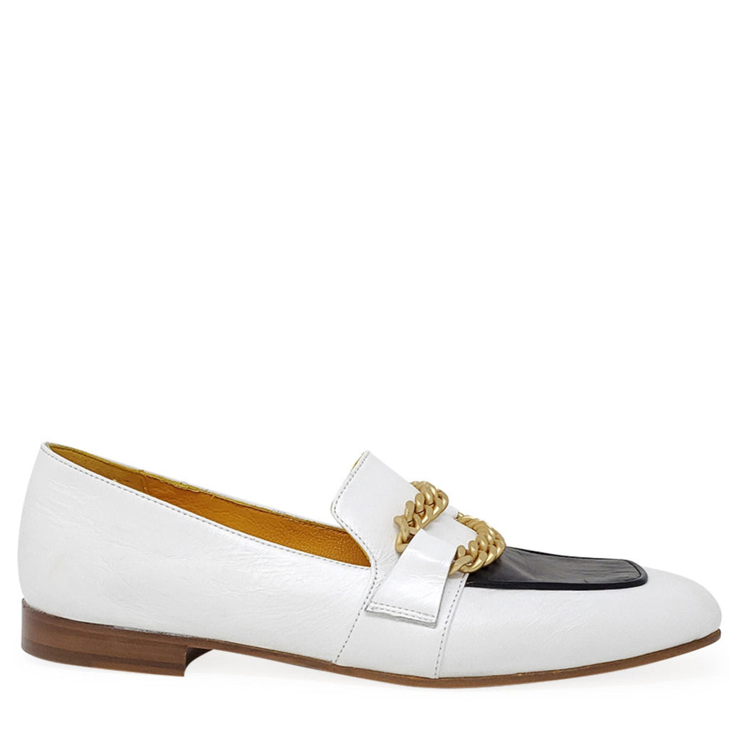 Flat Loafer Wht/Blk spectator flats career Madison Maison w/chain