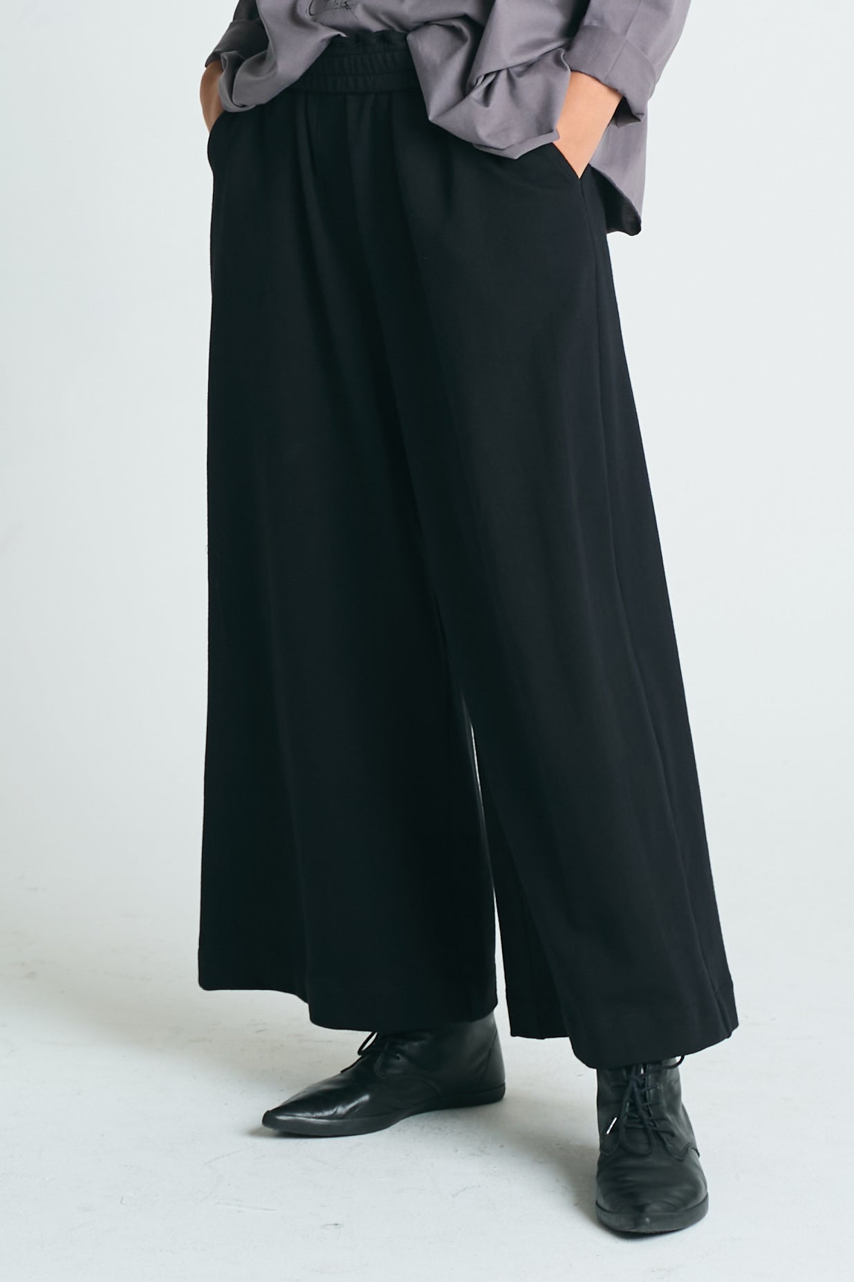 French Terry Flooded Pants - Black cropped flare elastic ladies slacks PLANET