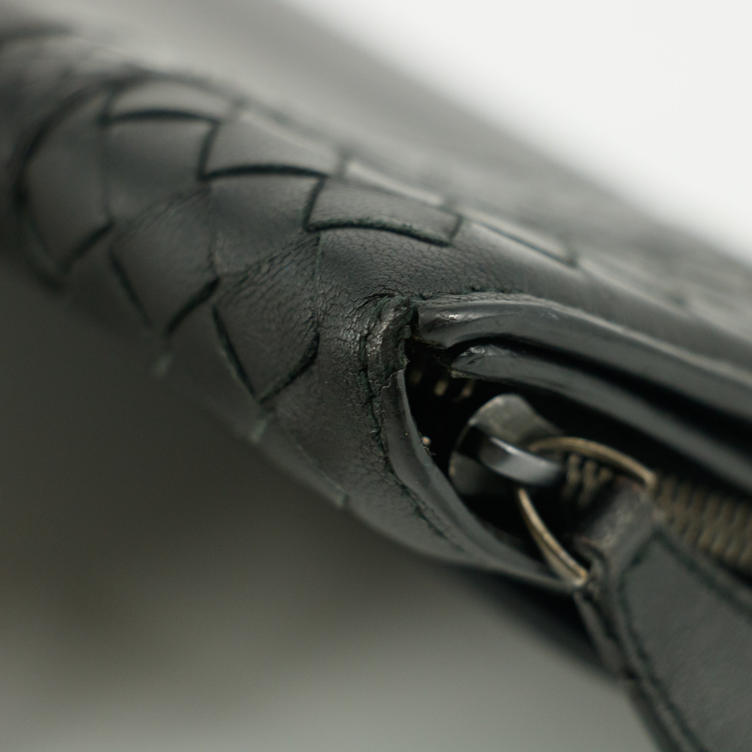 Bottega Veneta Intrecciato Black Bifold Long Wallet #5197