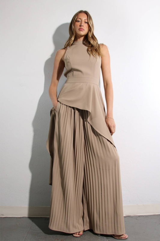 LUXE ALLURE Escape to Milan Taupe Pleated Pants Set