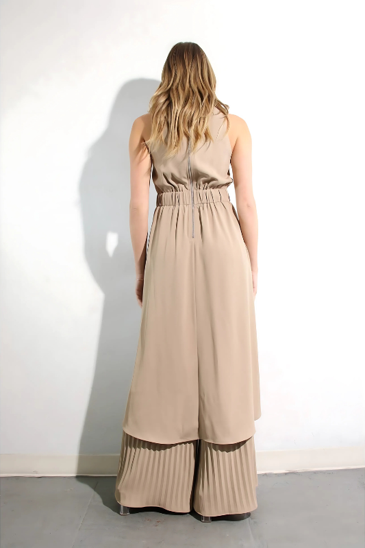 LUXE ALLURE Escape to Milan Taupe Pleated Pants Set