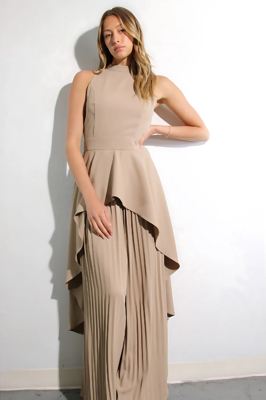LUXE ALLURE Escape to Milan Taupe Pleated Pants Set