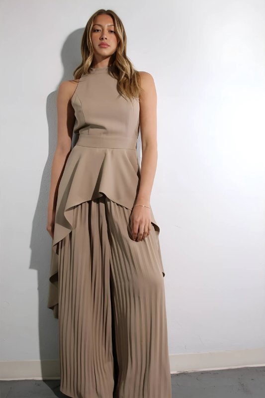 LUXE ALLURE Escape to Milan Taupe Pleated Pants Set