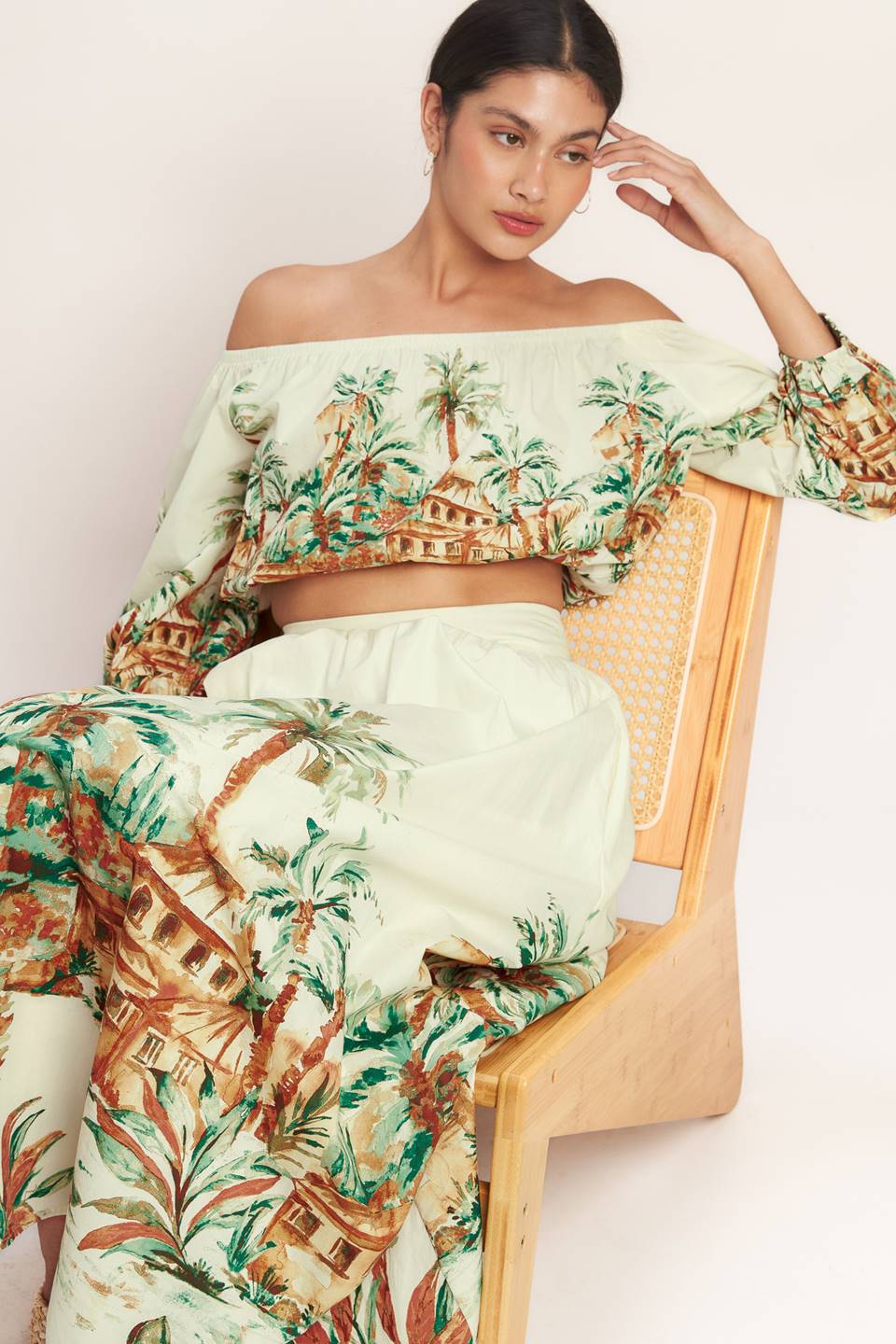 ISLAND TIME ONLY WOVEN CROP TOP Off-Shoulder Flying Tomato