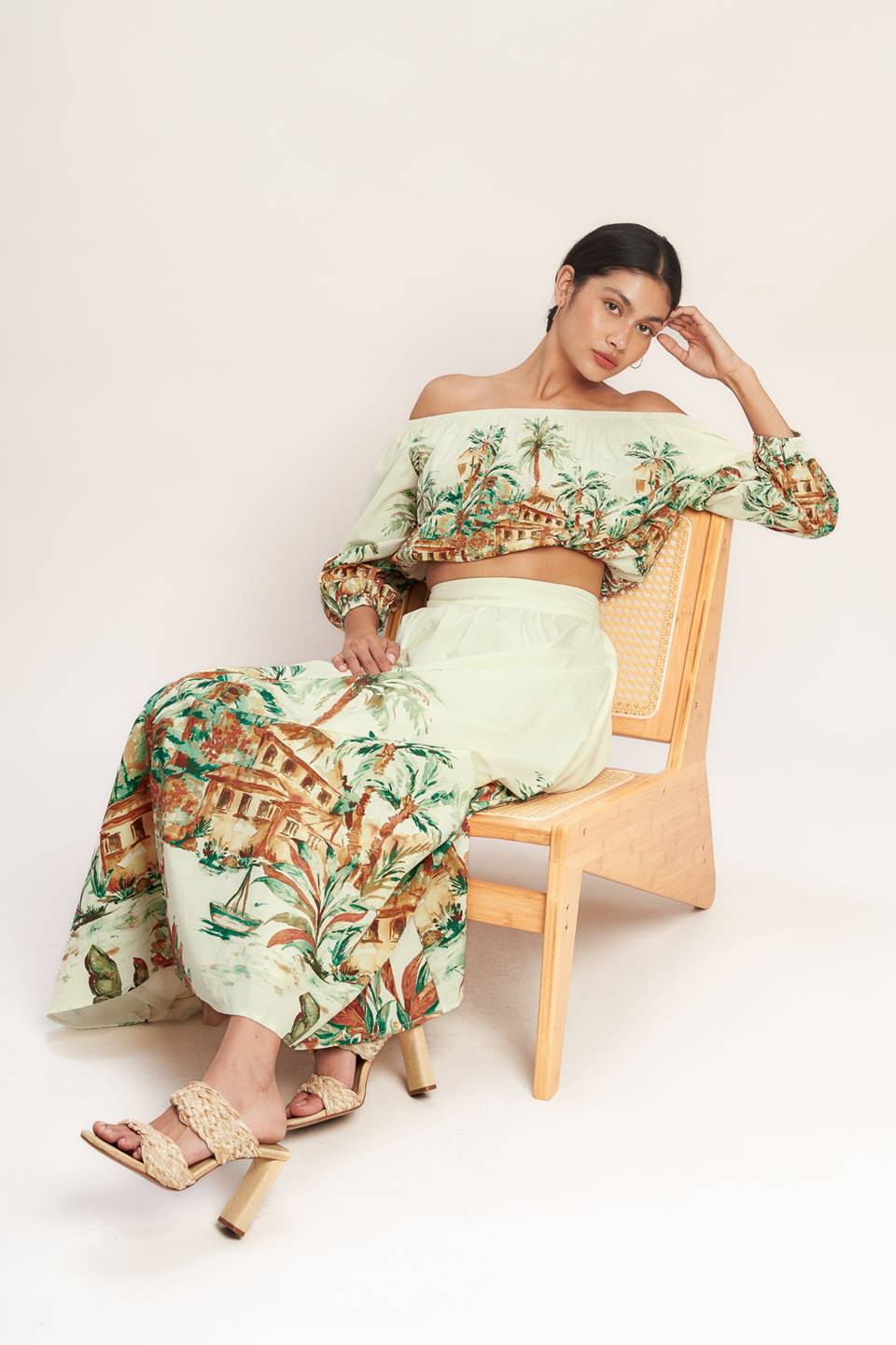 ISLAND TIME ONLY WOVEN CROP TOP Off-Shoulder Flying Tomato