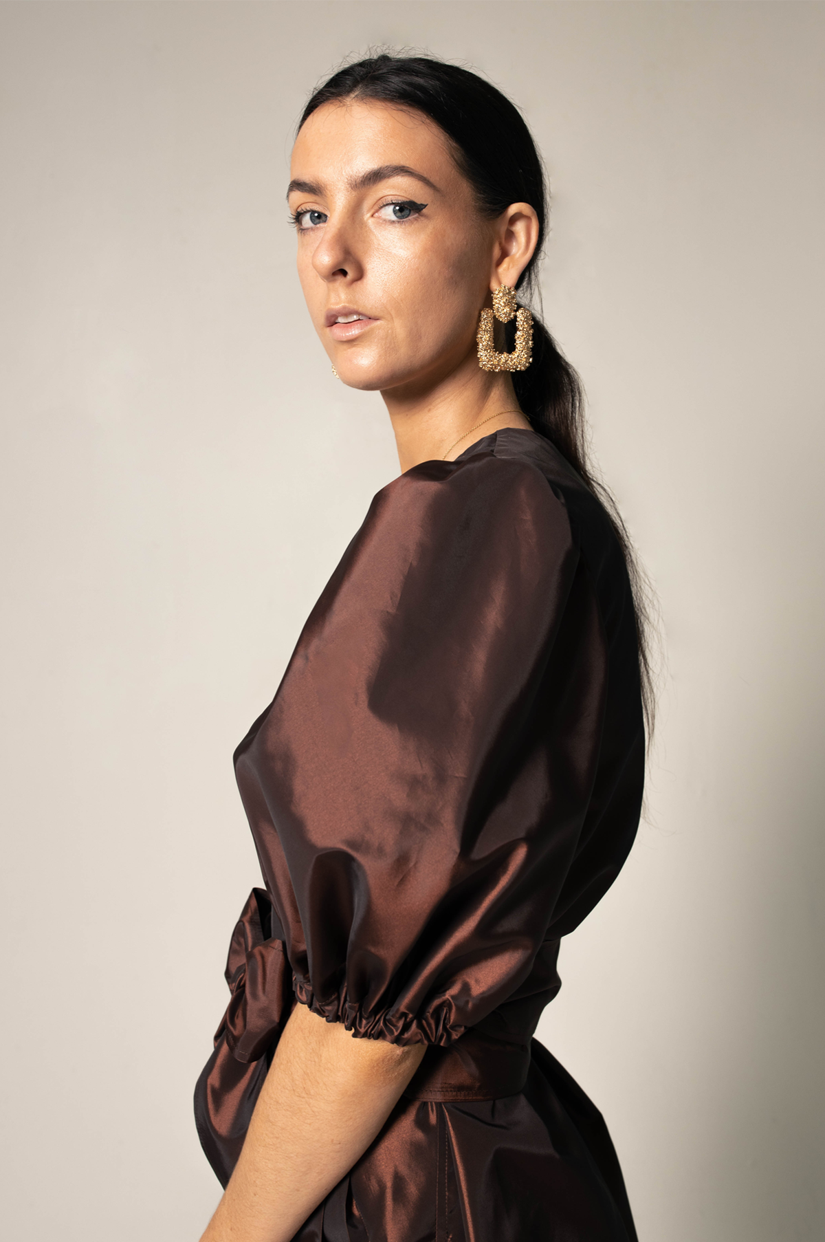 Power Bordeaux Red Wrap Dress – Elegant Designer Boutique Le Reussi