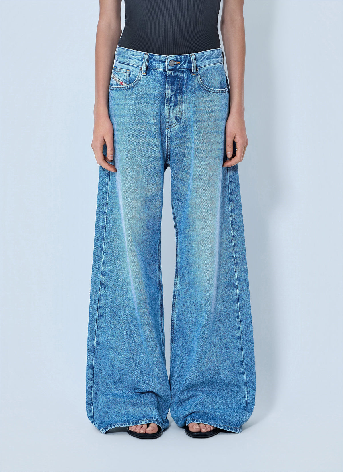 Diesel Ladies 1996 D-Sire Blue Jeans mid rise flare wide leg denim