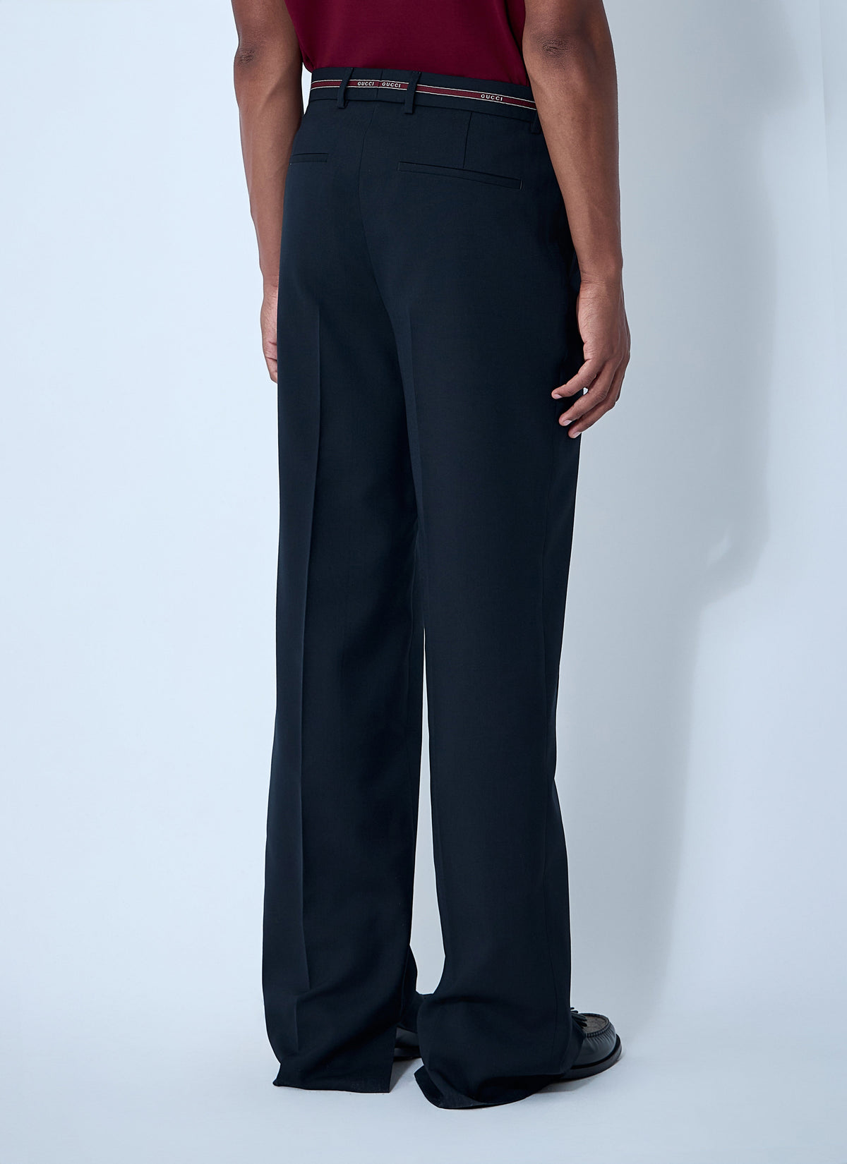 Gucci Men's Tailored Wool Pants Slacks pleated Navy Blue with logo name on waist