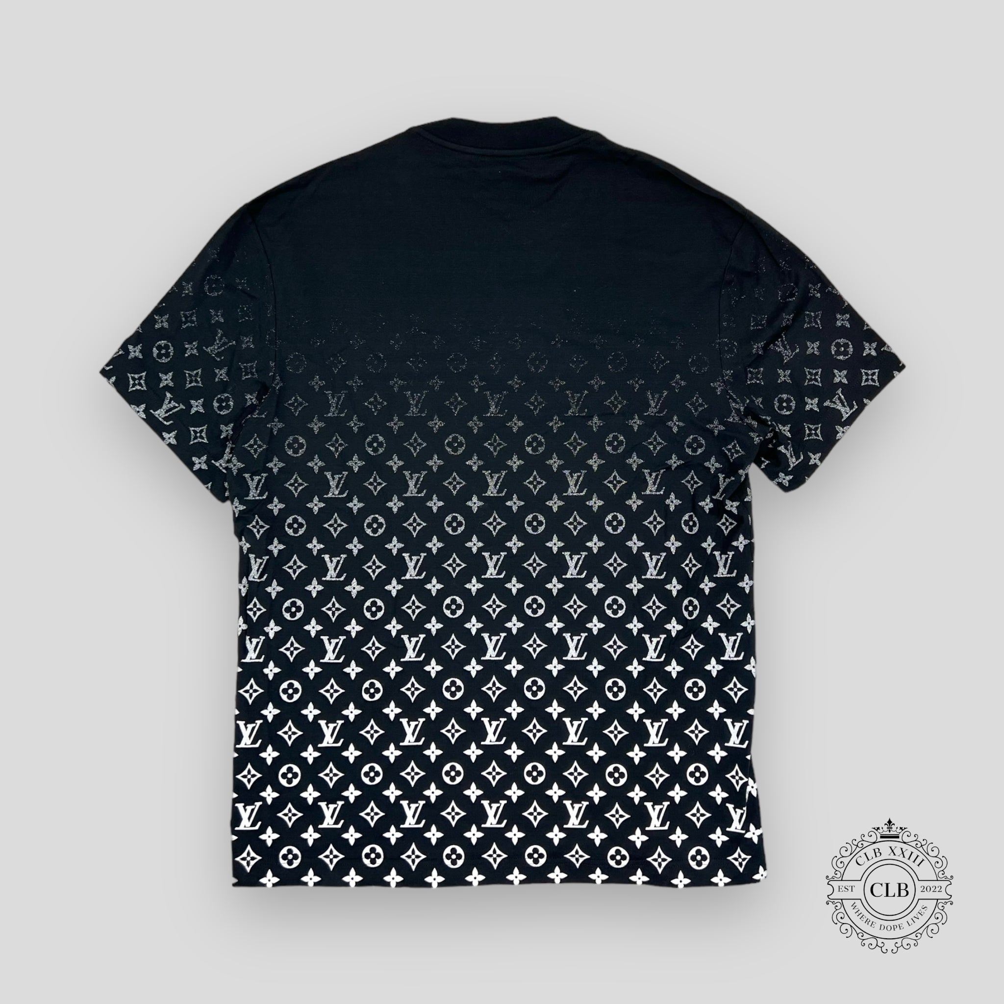 Louis Vuitton Gradient Monogram T-Shirt in Black men's unisex tee M L XL XXL
