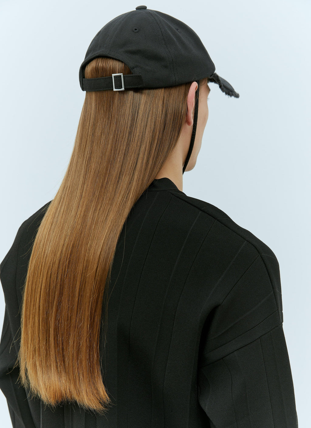 Jacquemus Men's La Casquette Artichaut Baseball Cap hat black with chin strap
