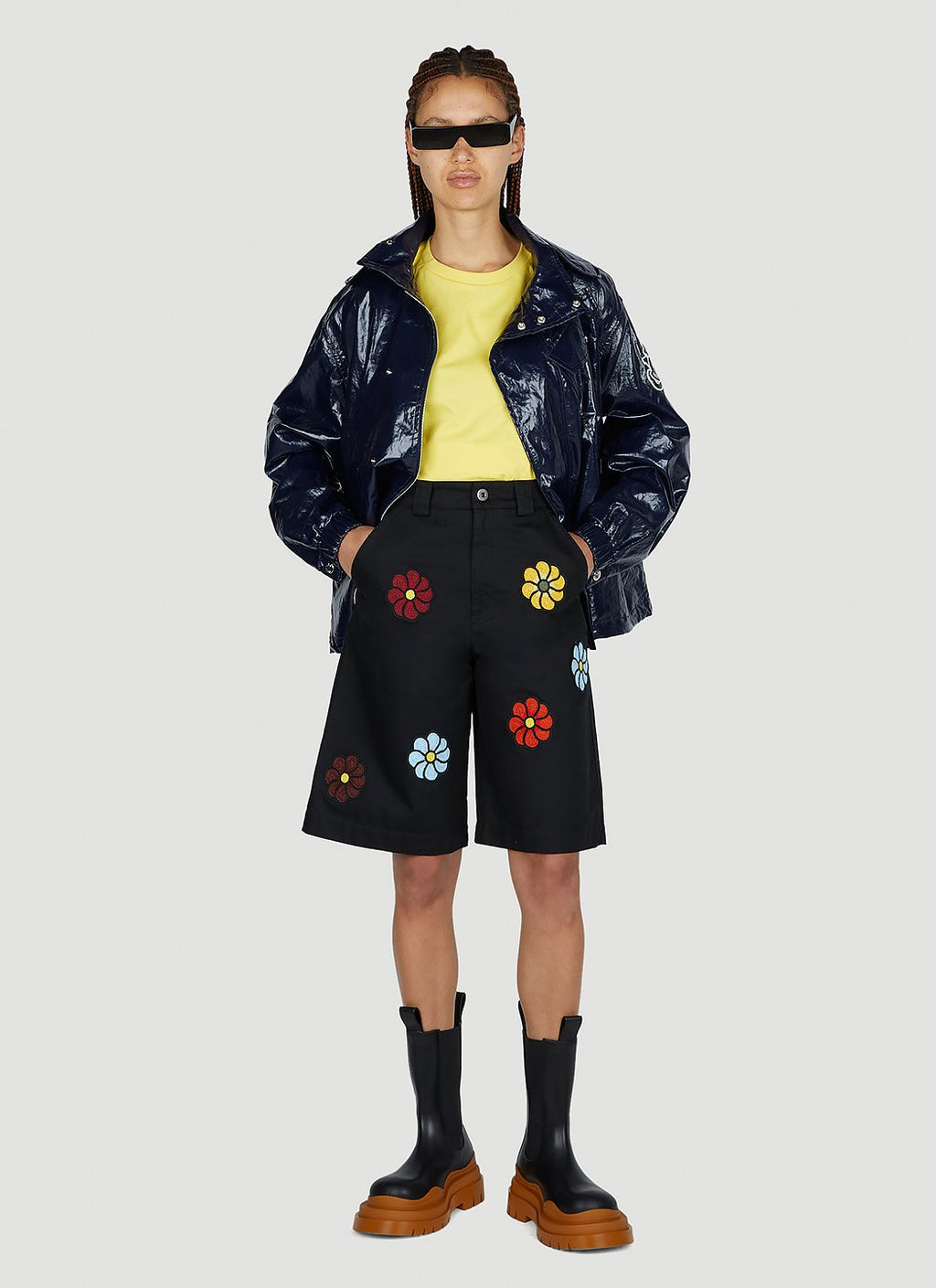 1 Moncler JW Anderson Men's Floral embroidery Bermuda Shorts black