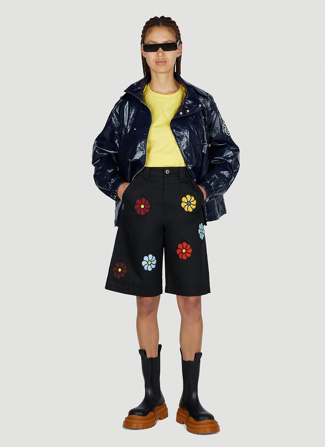 1 Moncler JW Anderson Men's Floral embroidery Bermuda Shorts black