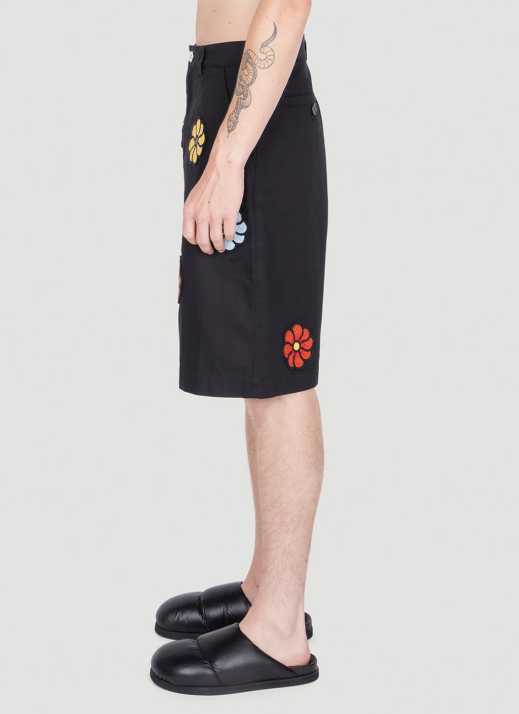 1 Moncler JW Anderson Men's Floral embroidery Bermuda Shorts black