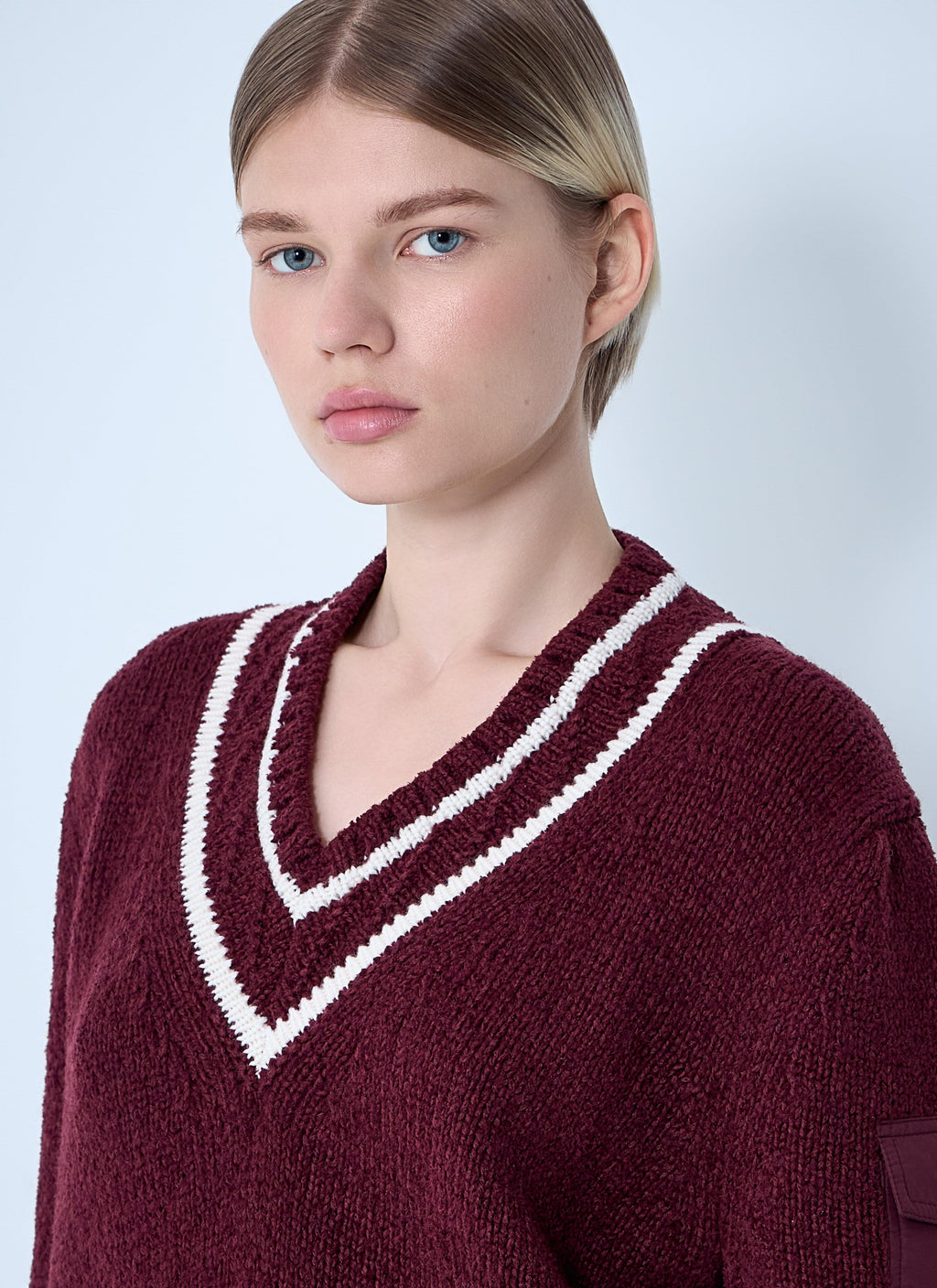Moncler Ladies Wool Sweater burgundy V-neck wool