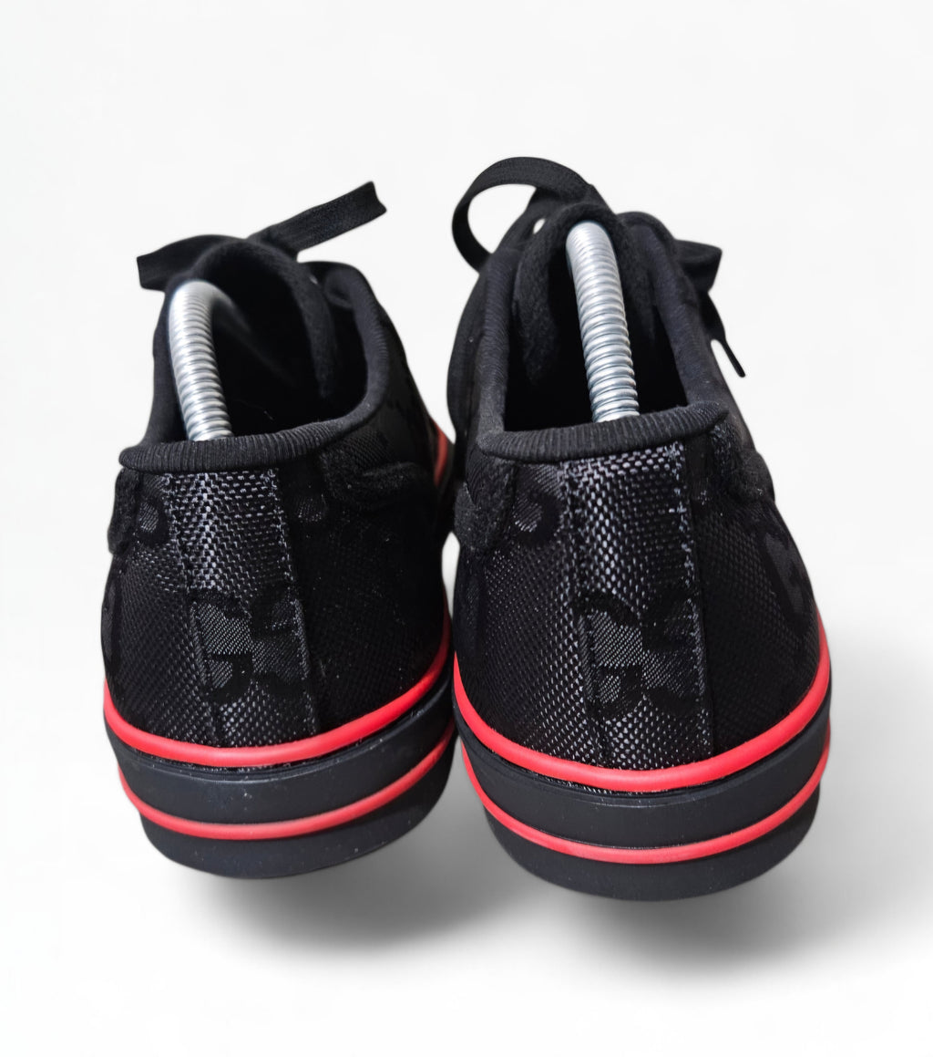 Gucci Tennis shoes 1977s ladies 9.5 sneakers black red green