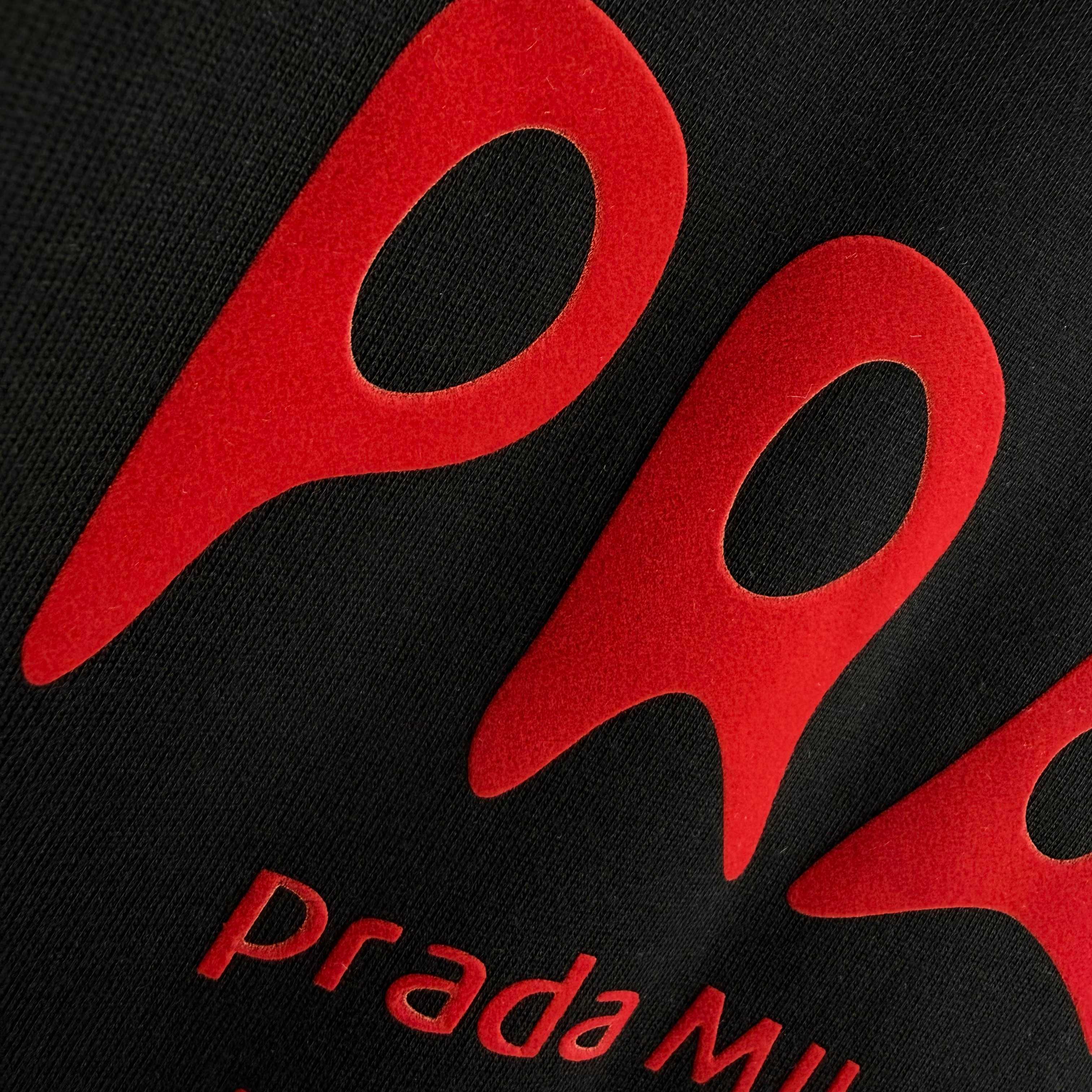 Prada 3D design T shirt Large men's unisex tee Black with red